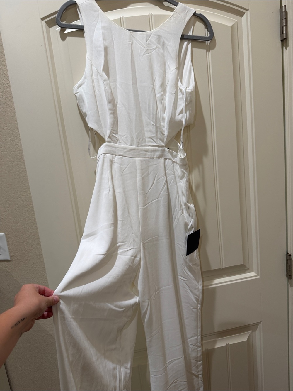 Lulu's White Sleeveless Wide-Leg Jumpsuit with Waist Tie